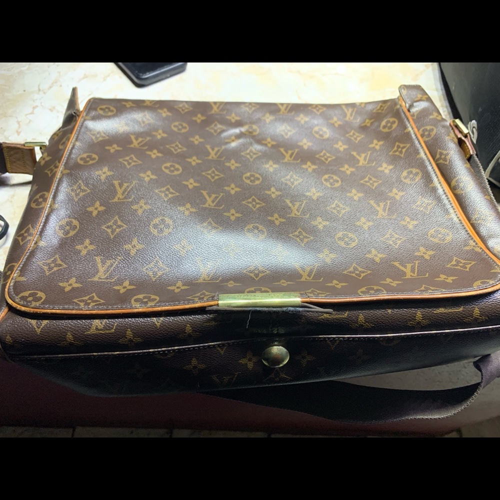 Louis Vuitton messenger bag